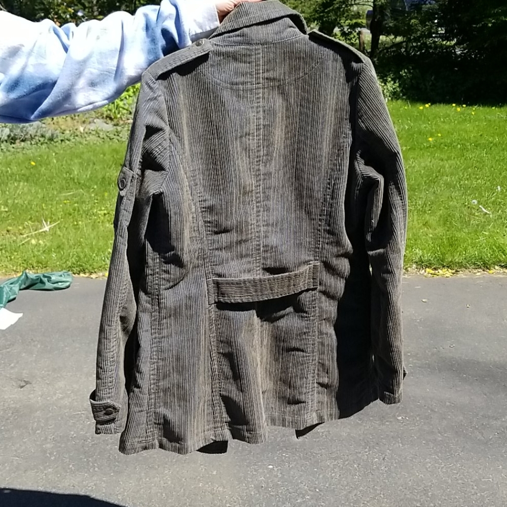 Jacket - Picture 8 of 8